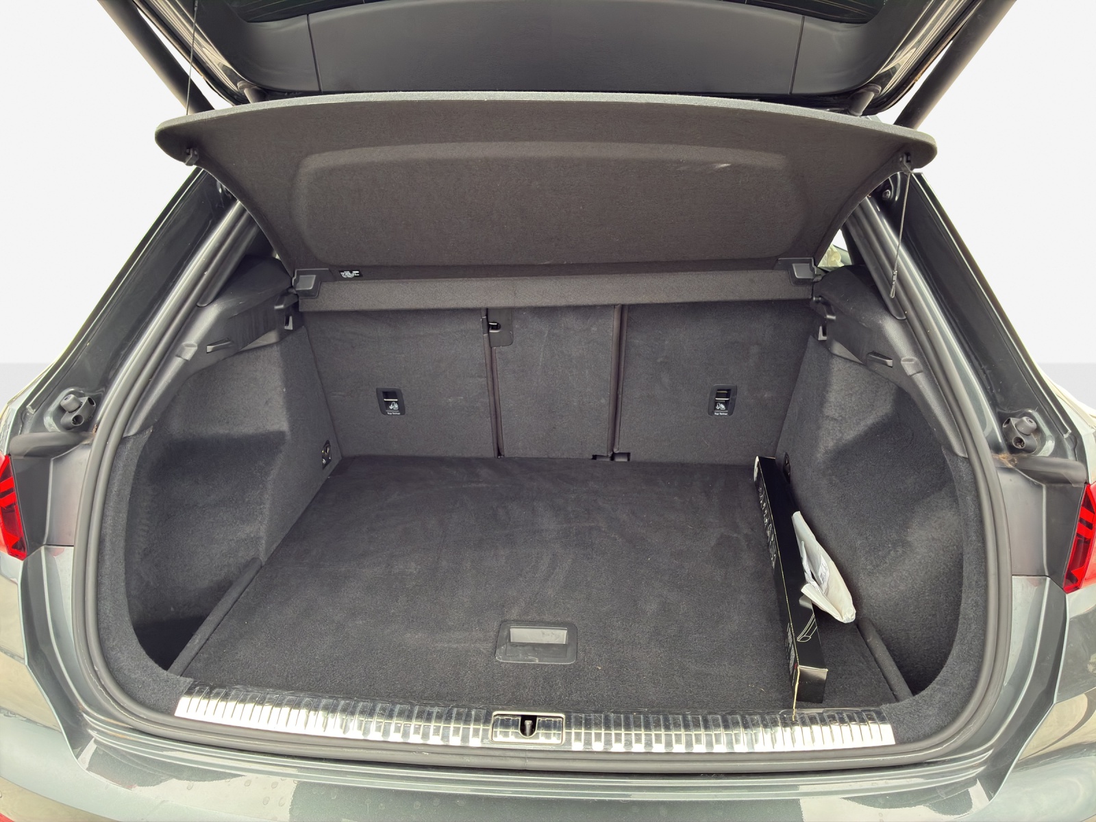 AUDI Q3 35 TFSI S line Attraction S-tronic-image-12