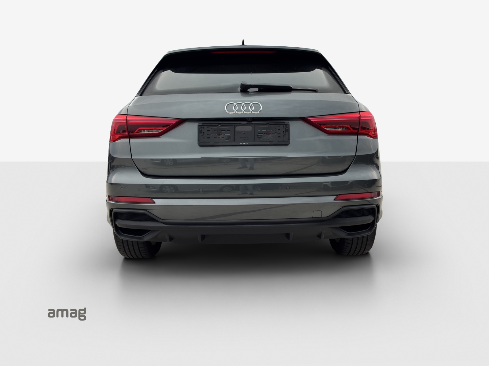 AUDI Q3 35 TFSI S line Attraction S-tronic-image-3