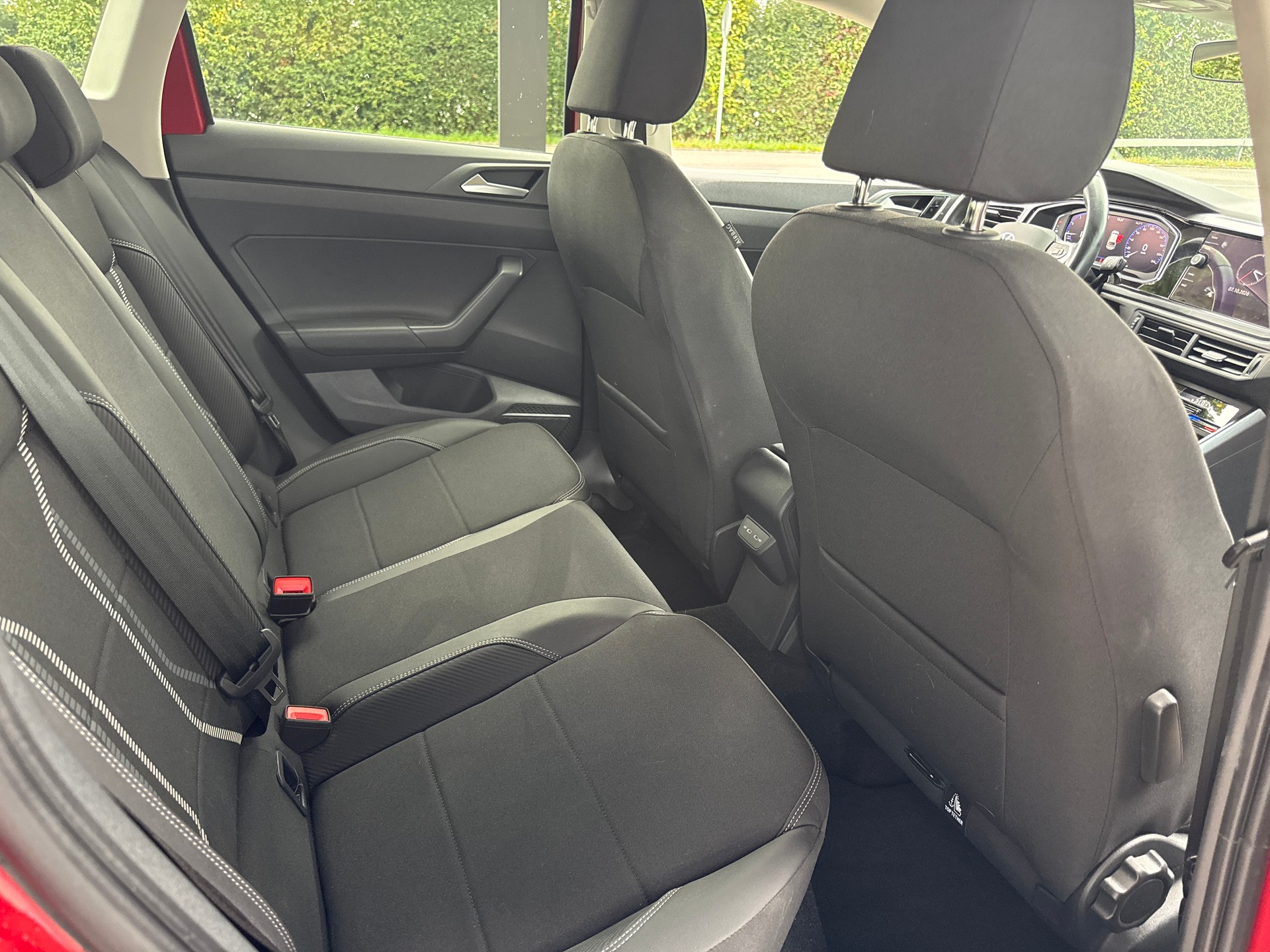 VW Taigo 1.5 TSI R-Line DSG-image-7