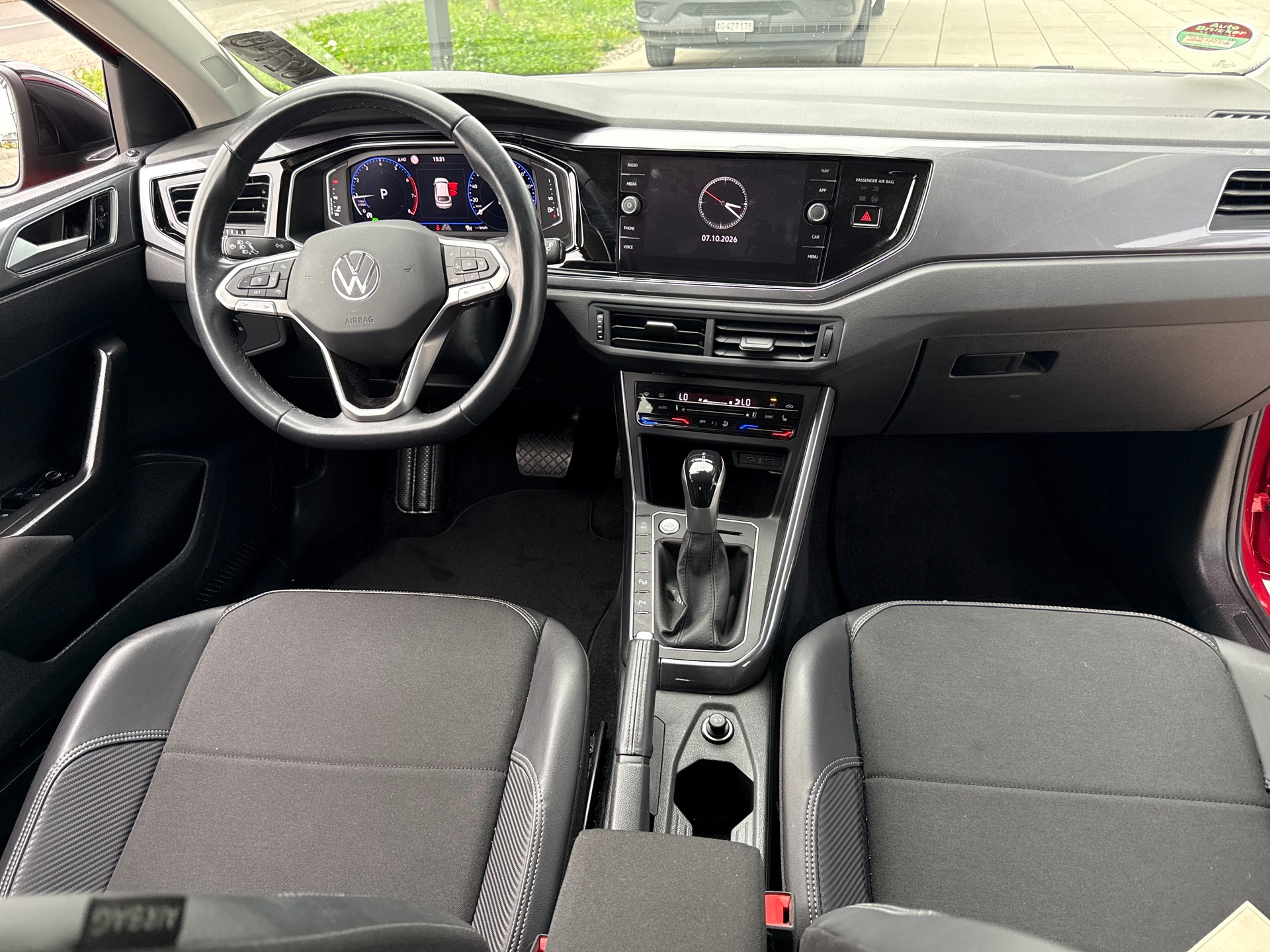 VW Taigo 1.5 TSI R-Line DSG-image-8