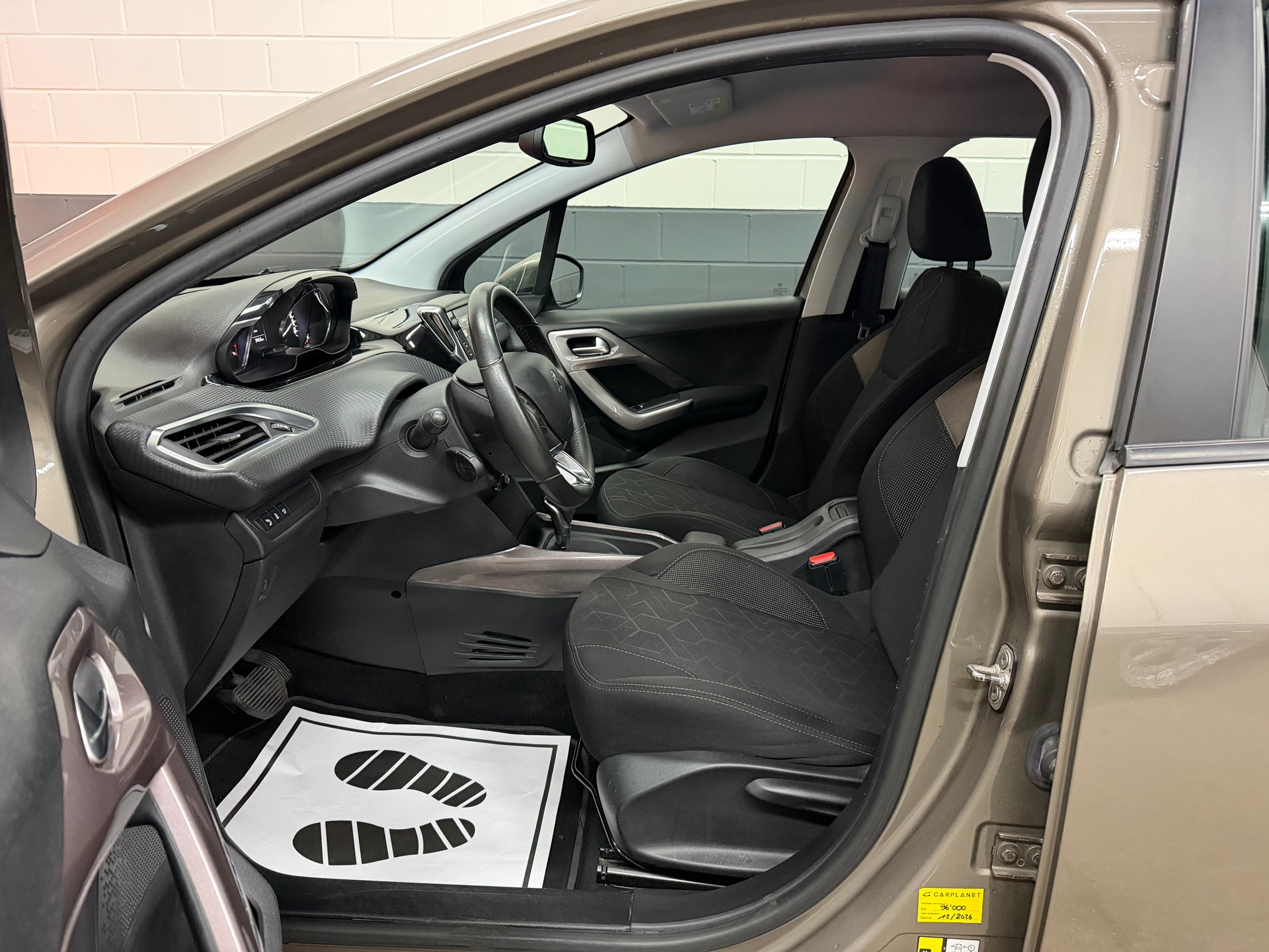 PEUGEOT 2008 1.2 PureTech Active EAT6 //NEU AB MFK!-image-7