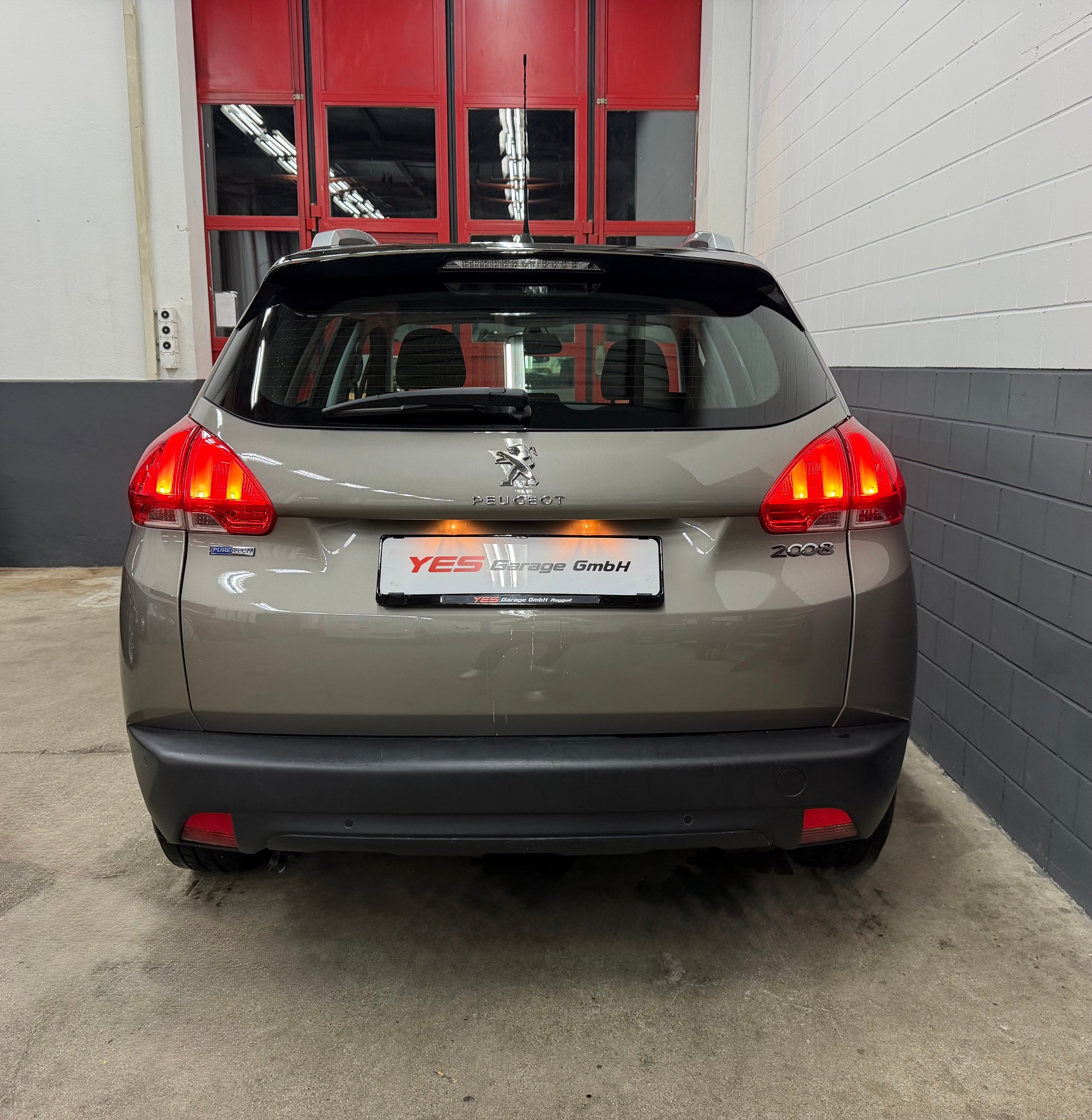 PEUGEOT 2008 1.2 PureTech Active EAT6 //NEU AB MFK!-image-5