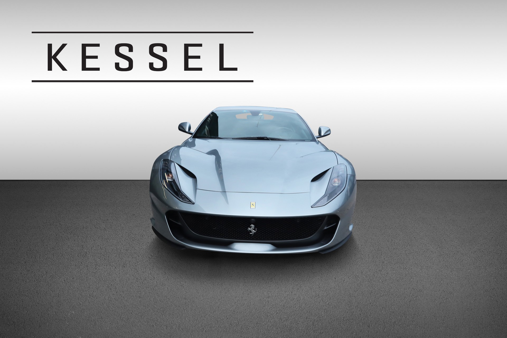 FERRARI 812 Superfast-image-1