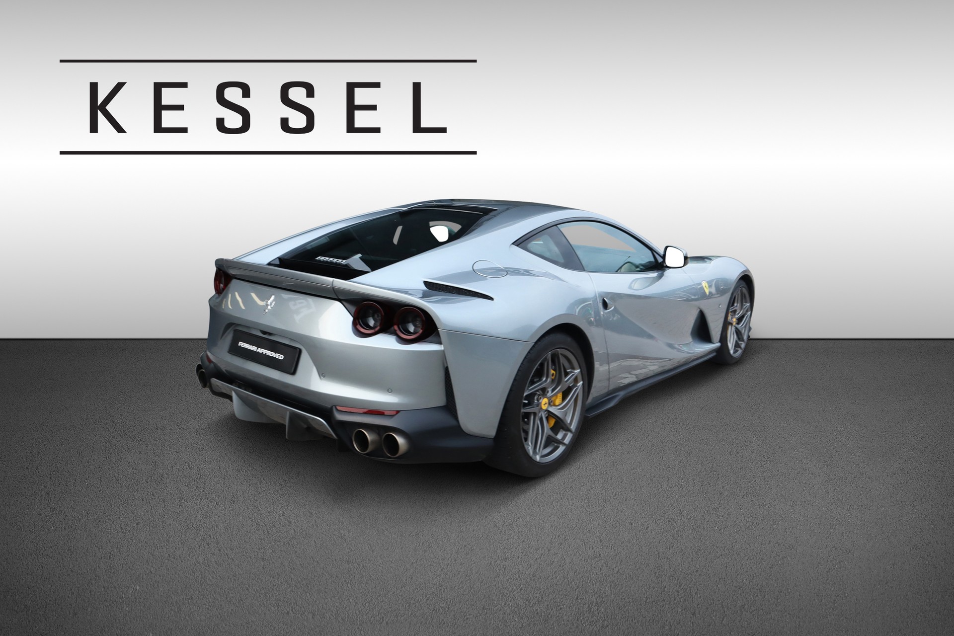 FERRARI 812 Superfast-image-6
