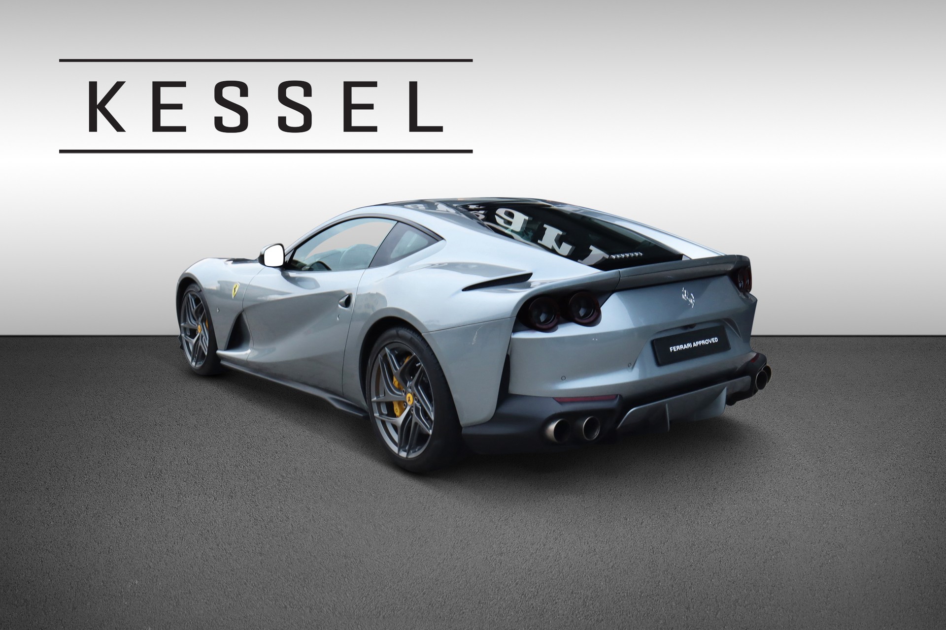 FERRARI 812 Superfast-image-4