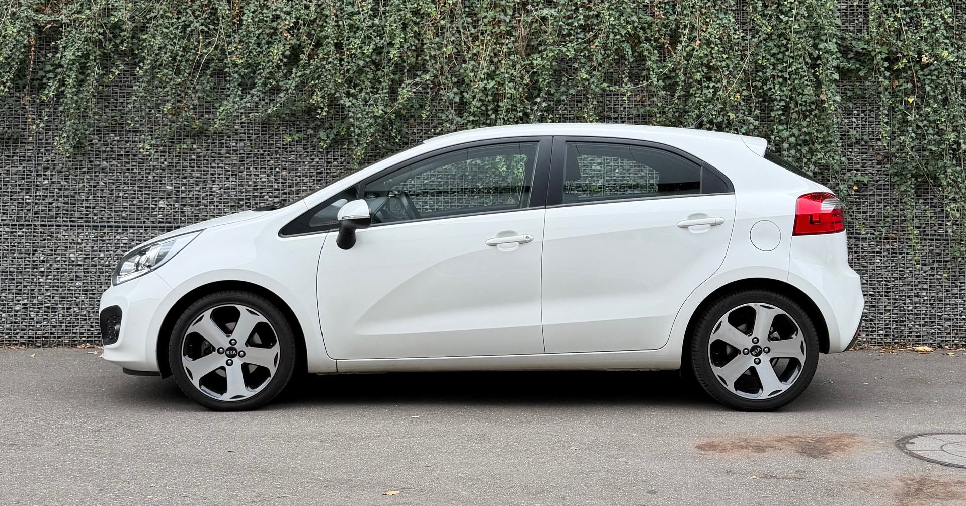 KIA Rio 1.4 CVVT Trend-image-1