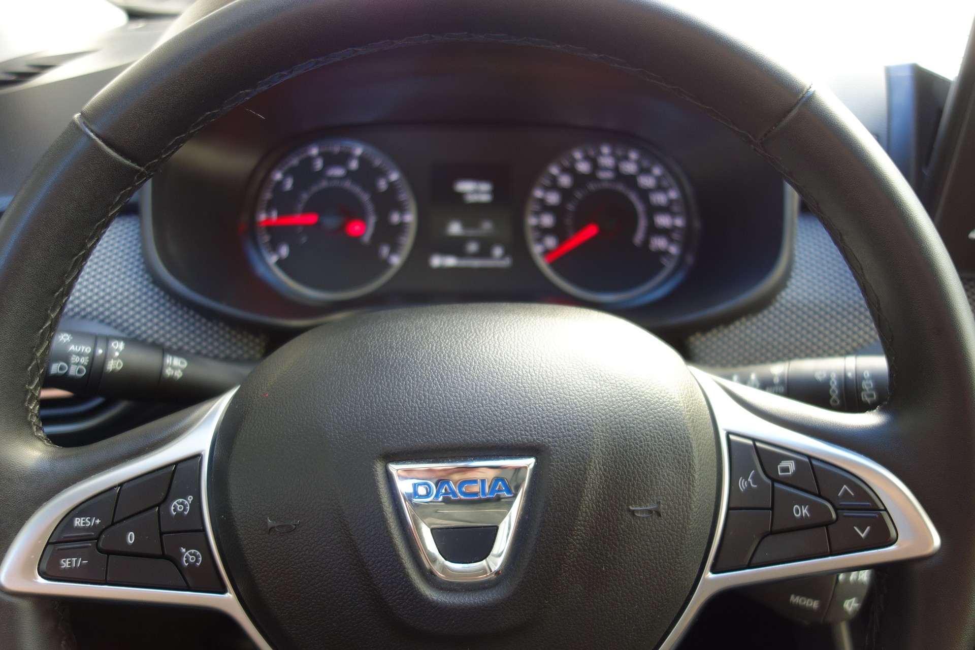 DACIA Sandero Stepway TCe 90 Expression CVT-image-11