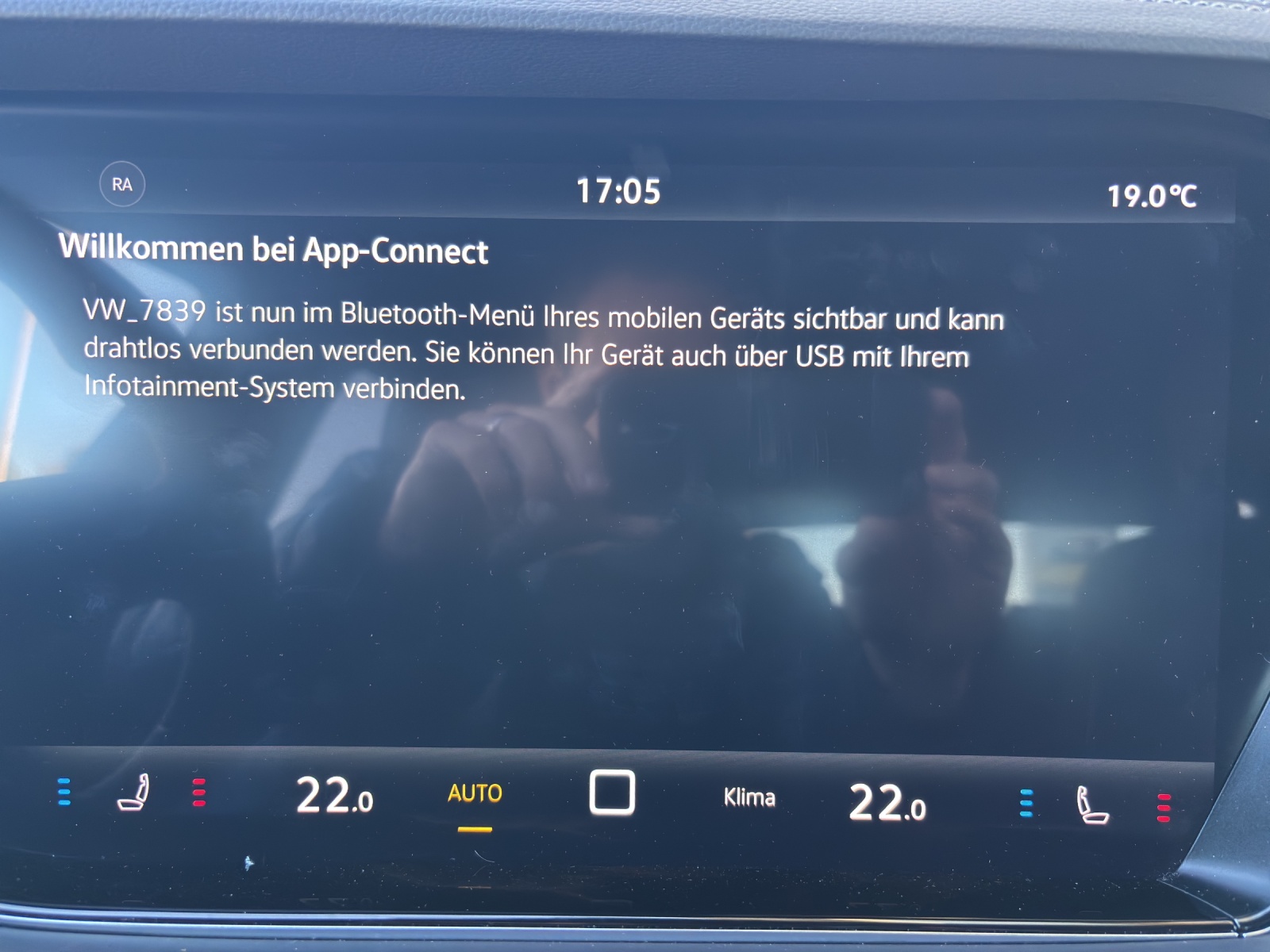 VW New Touareg 3.0 TDI R-Line Tiptronic mit AHK, Luftfahrwek, Allradlenkung & Winterräder-image-22