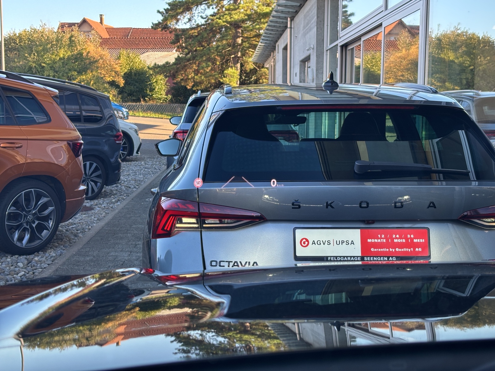 VW New Touareg 3.0 TDI R-Line Tiptronic mit AHK, Luftfahrwek, Allradlenkung & Winterräder-image-15