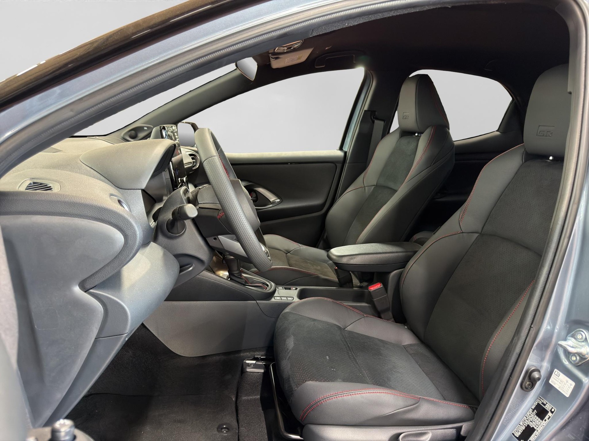 TOYOTA Yaris 1.5 VVT-i HSD GR Sport-image-1