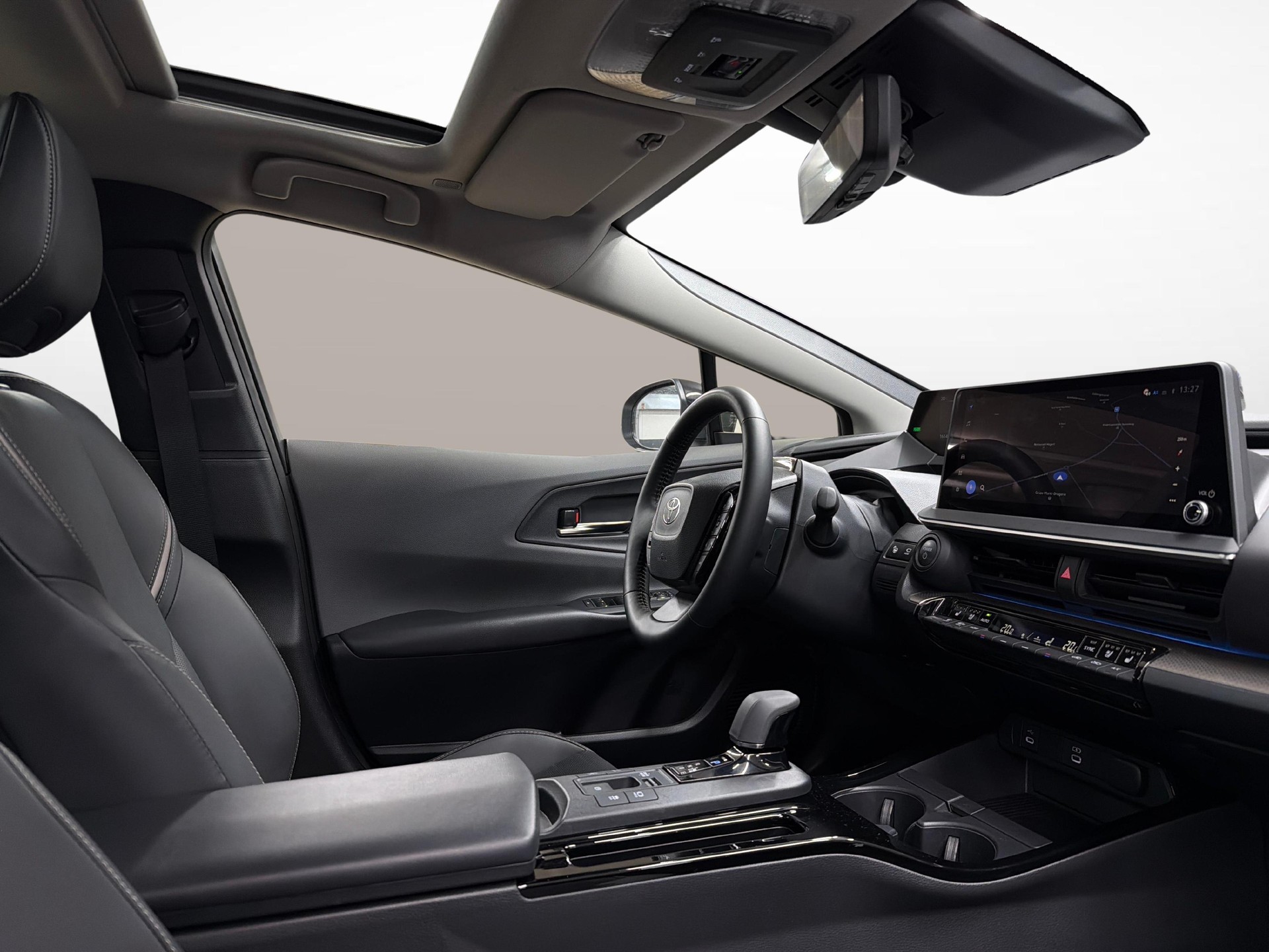 TOYOTA Prius 2.0 Plug-In-Hybrid Premium-image-9