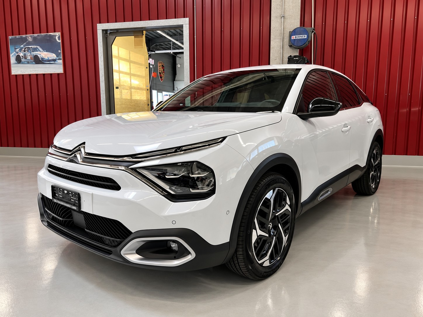 CITROEN C4 1.2 Pure Tech Max EAT8-image-1