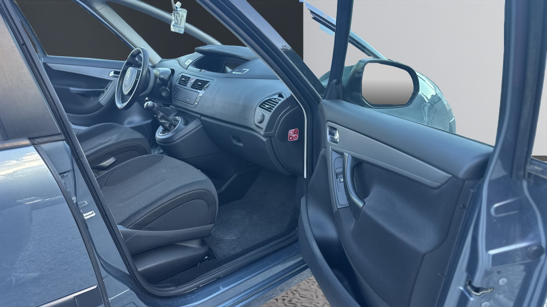 CITROEN C4 Picasso 1.6 HDI-image-12