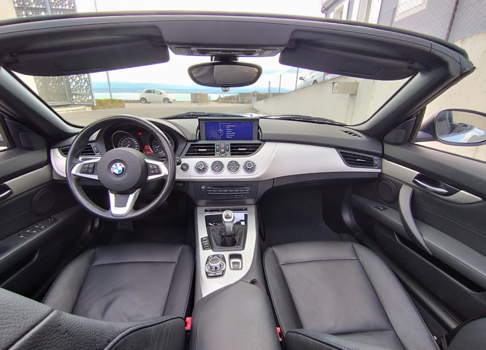 BMW 2.3i sDrive-image-3