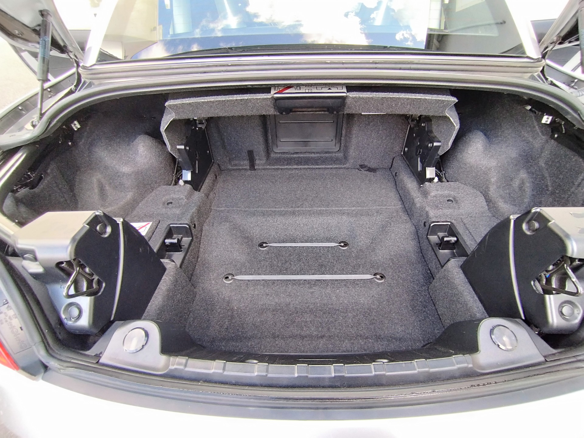 BMW 2.3i sDrive-image-5