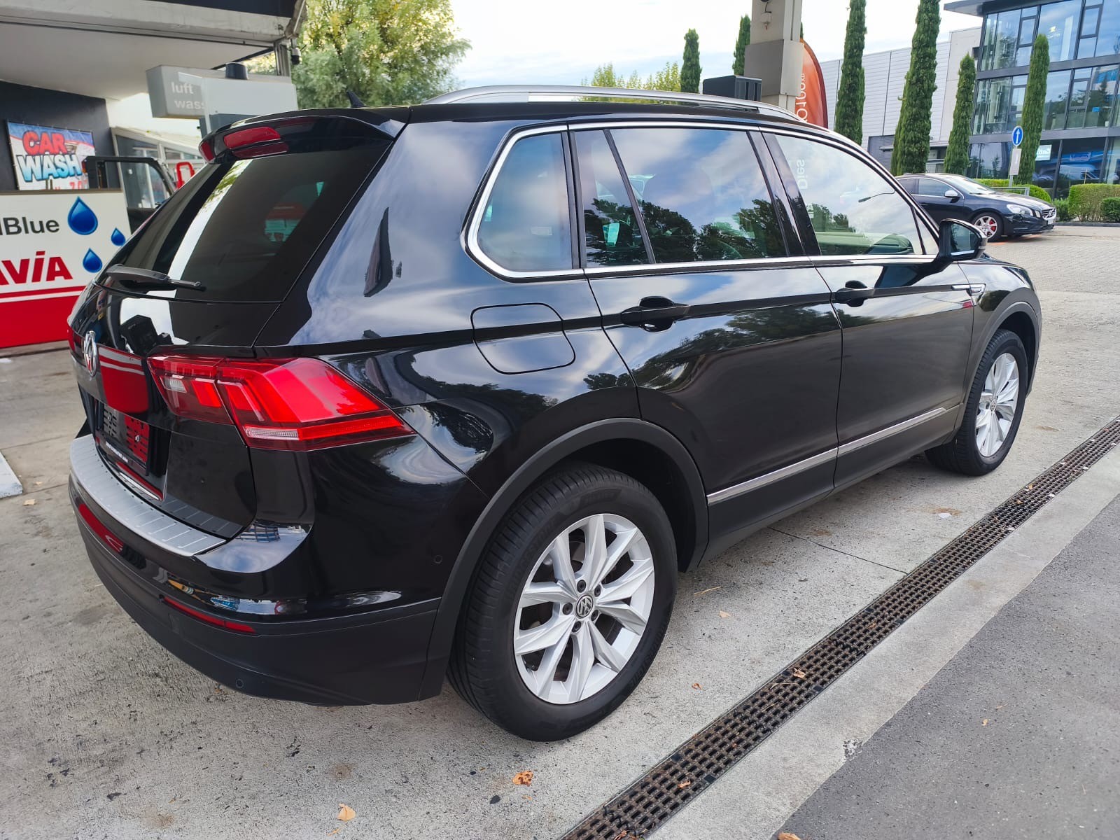 VW Tiguan 2.0TSI Highline 4Motion DSG-image-3