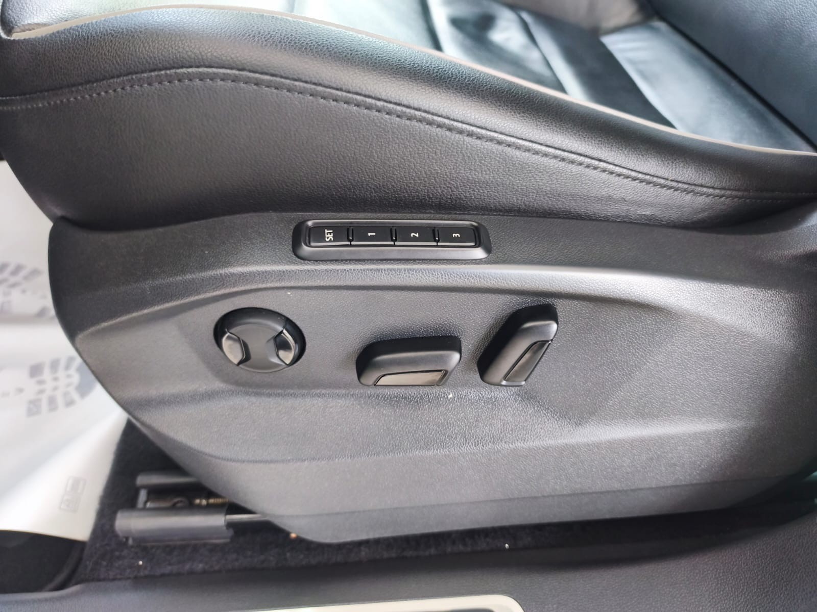 VW Tiguan 2.0TSI Highline 4Motion DSG-image-27
