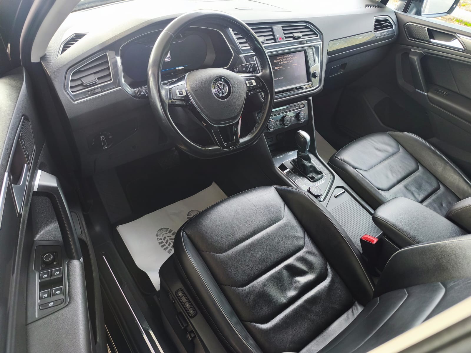 VW Tiguan 2.0TSI Highline 4Motion DSG-image-9