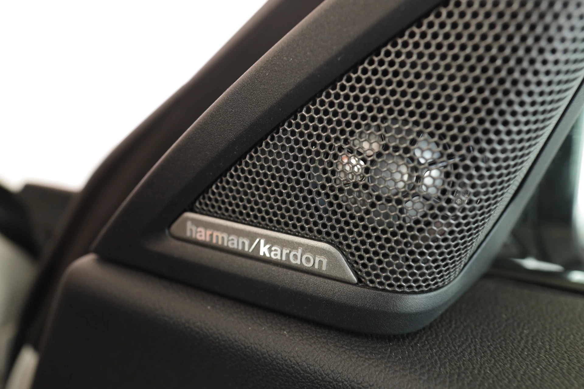 BMW M240i xDrive M Sport Pro Steptronic • Véhicule CH • harman/kardon • Pack aérodynamique M • Châssis adaptatif M-image-14