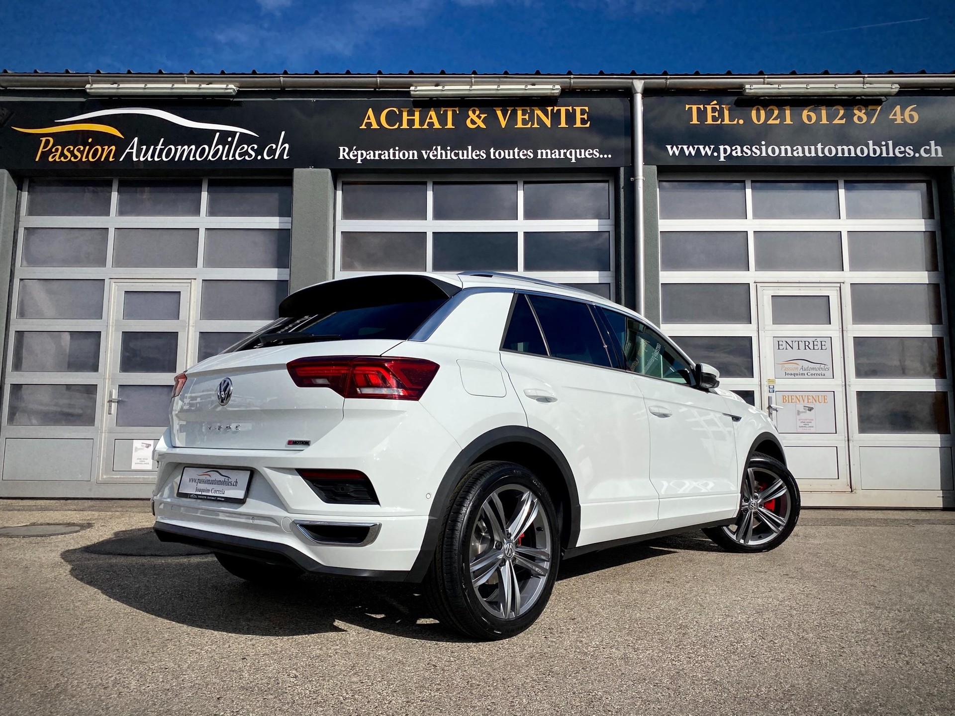 VW T-Roc 2.0 TSI Sport R-Line DSG 4Motion - Véhicule Suisse (CH)-image-1