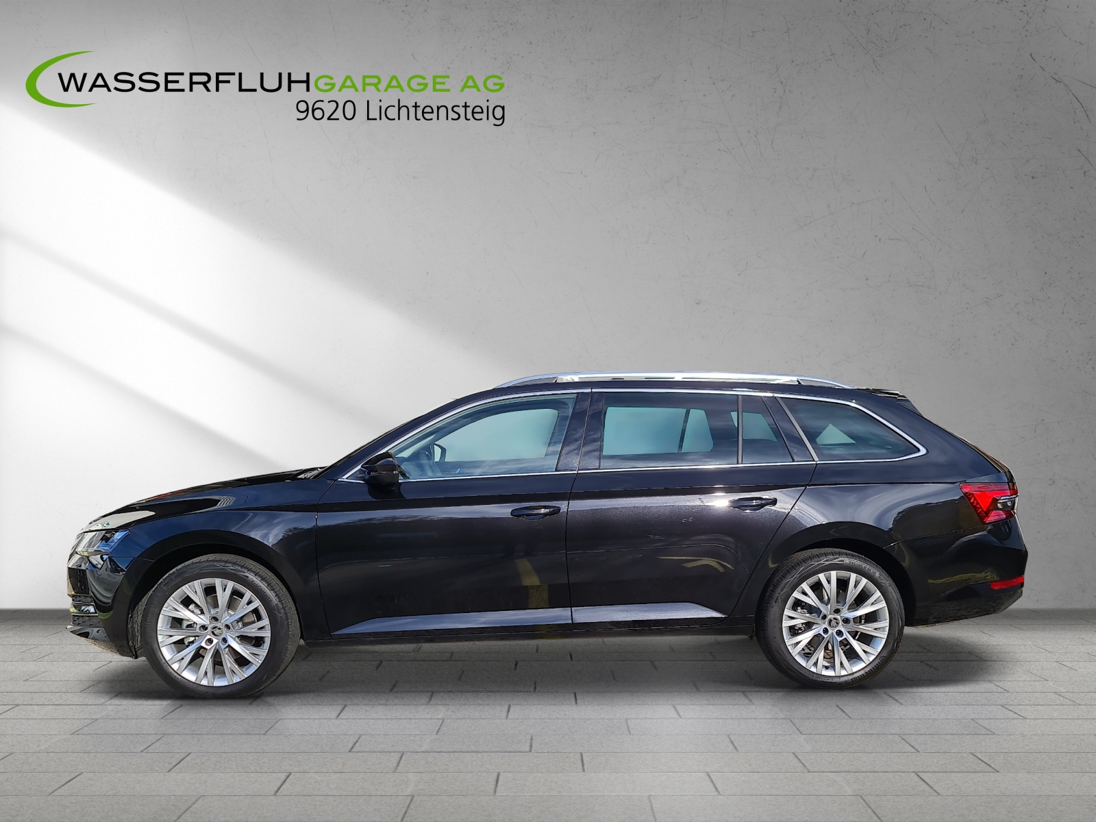SKODA Superb Combi 2.0 TDi Style 4x4 DSG-image-2