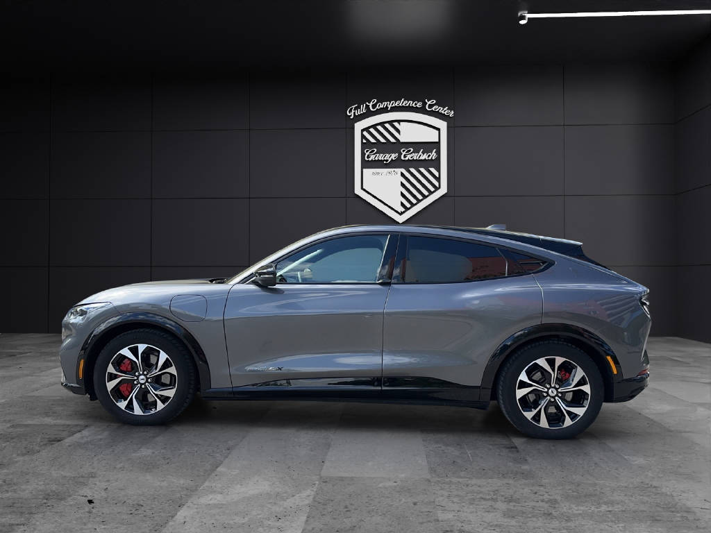 FORD Mustang Mach-E Extended AWD-image-0