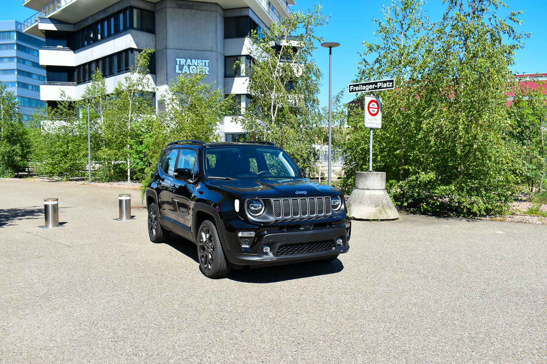 JEEP Renegade 1.3 T PHEV Swiss Limited Plus AWD-showroom-element-1
