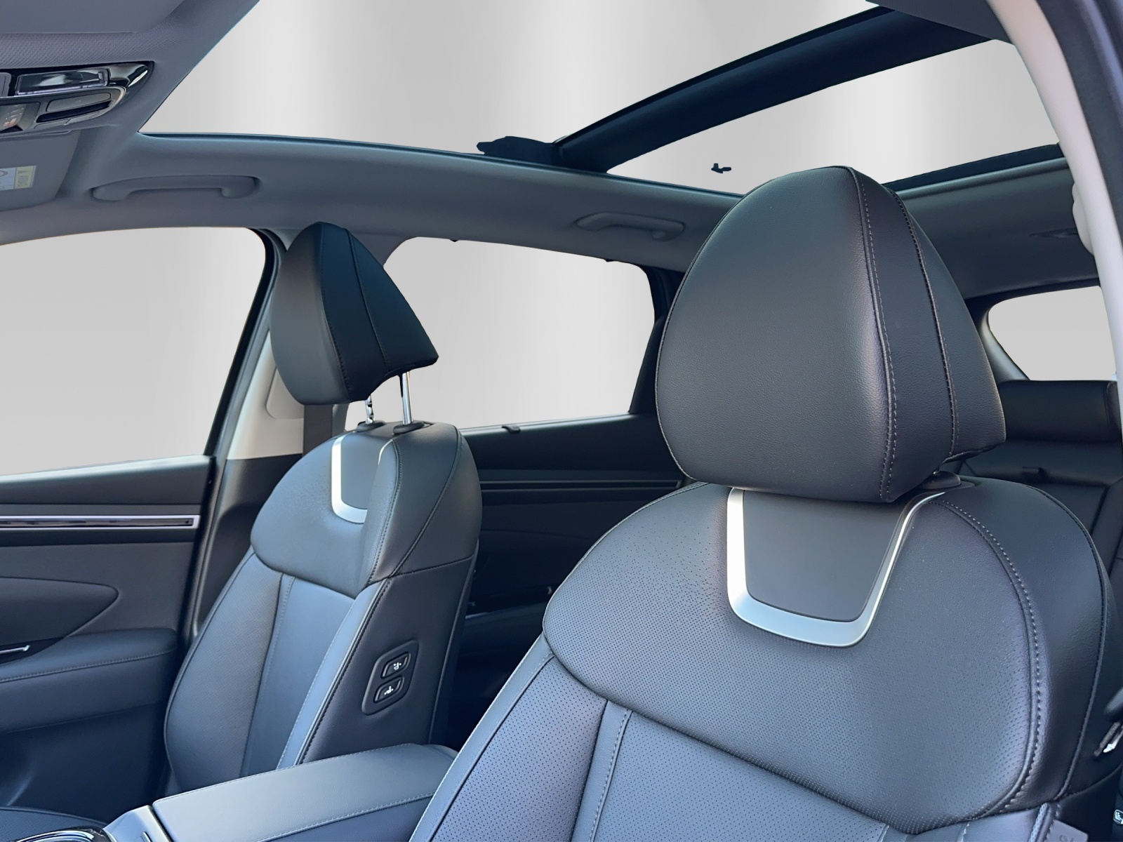 HYUNDAI Tucson 1.6 PHEV Vert. 4WD-image-12