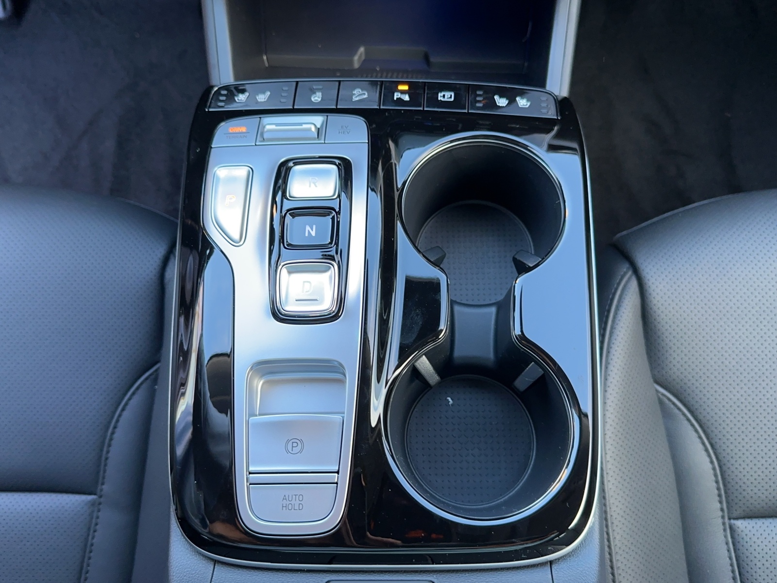 HYUNDAI Tucson 1.6 PHEV Vert. 4WD-image-18