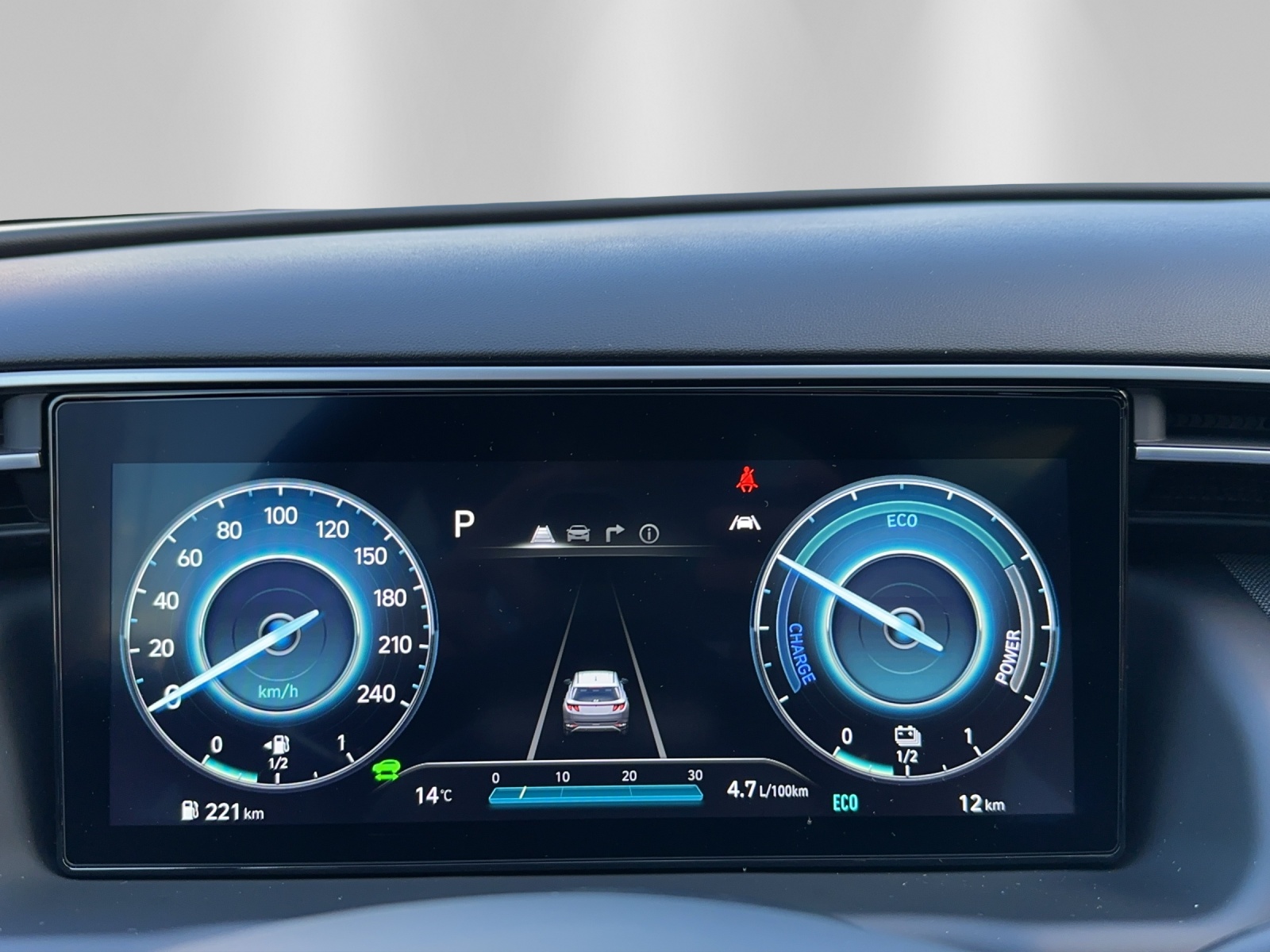 HYUNDAI Tucson 1.6 PHEV Vert. 4WD-image-15