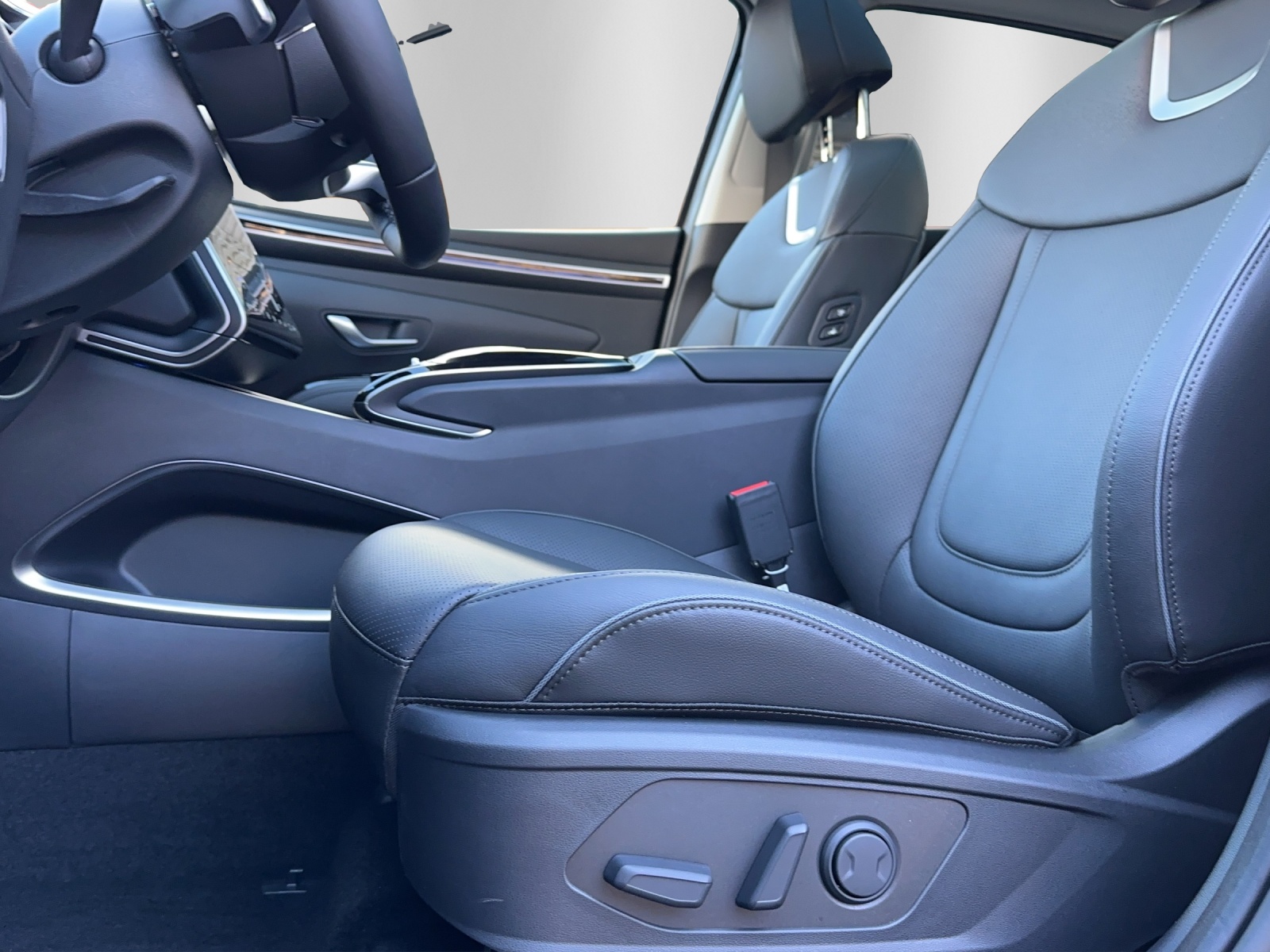 HYUNDAI Tucson 1.6 PHEV Vert. 4WD-image-11