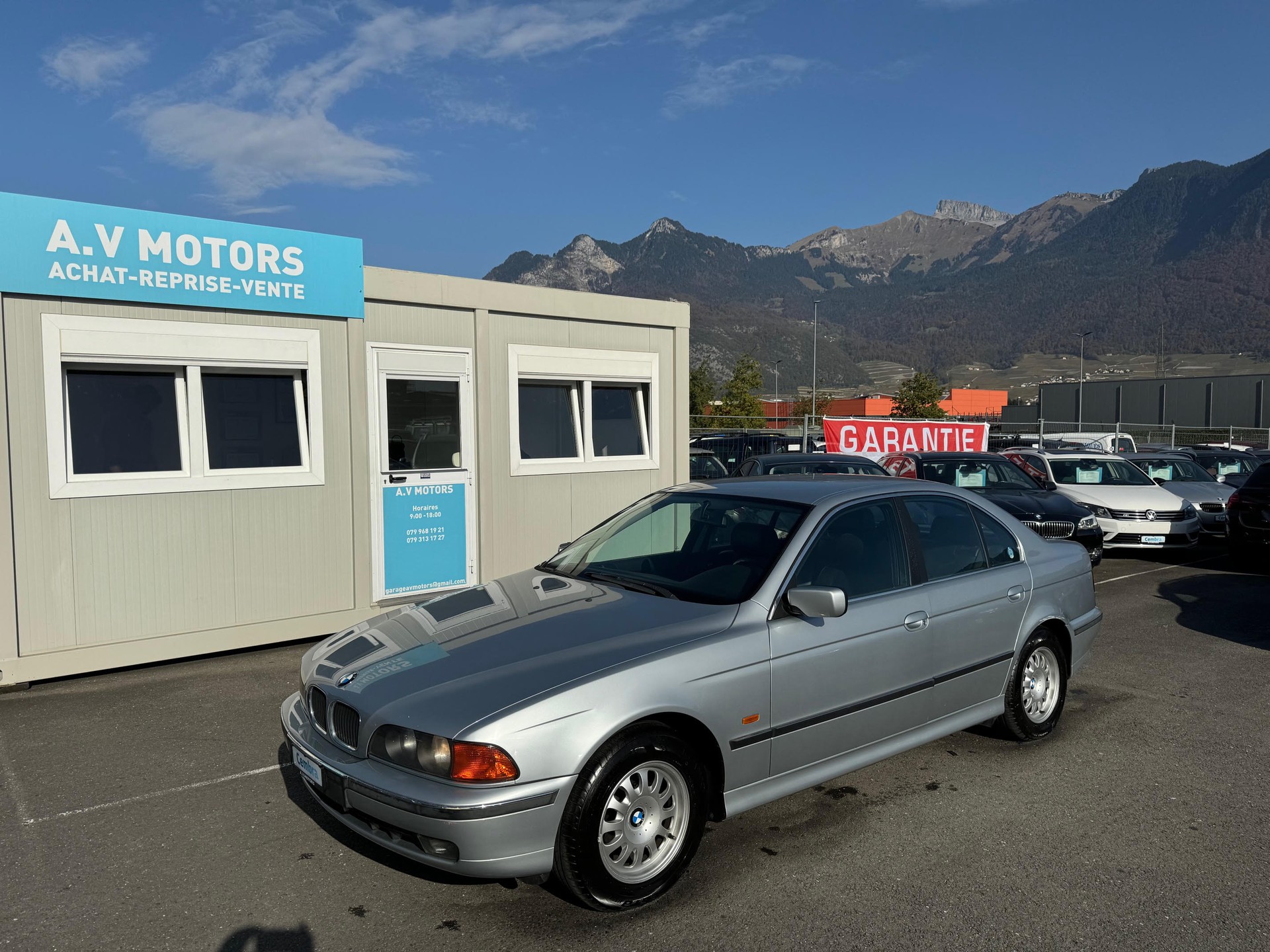 BMW 528i-image-0