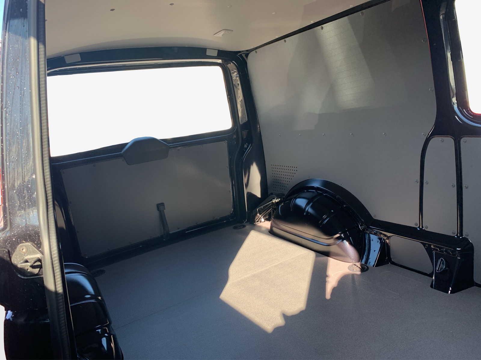 VW T6.1 2.0 TDI DSG-image-13
