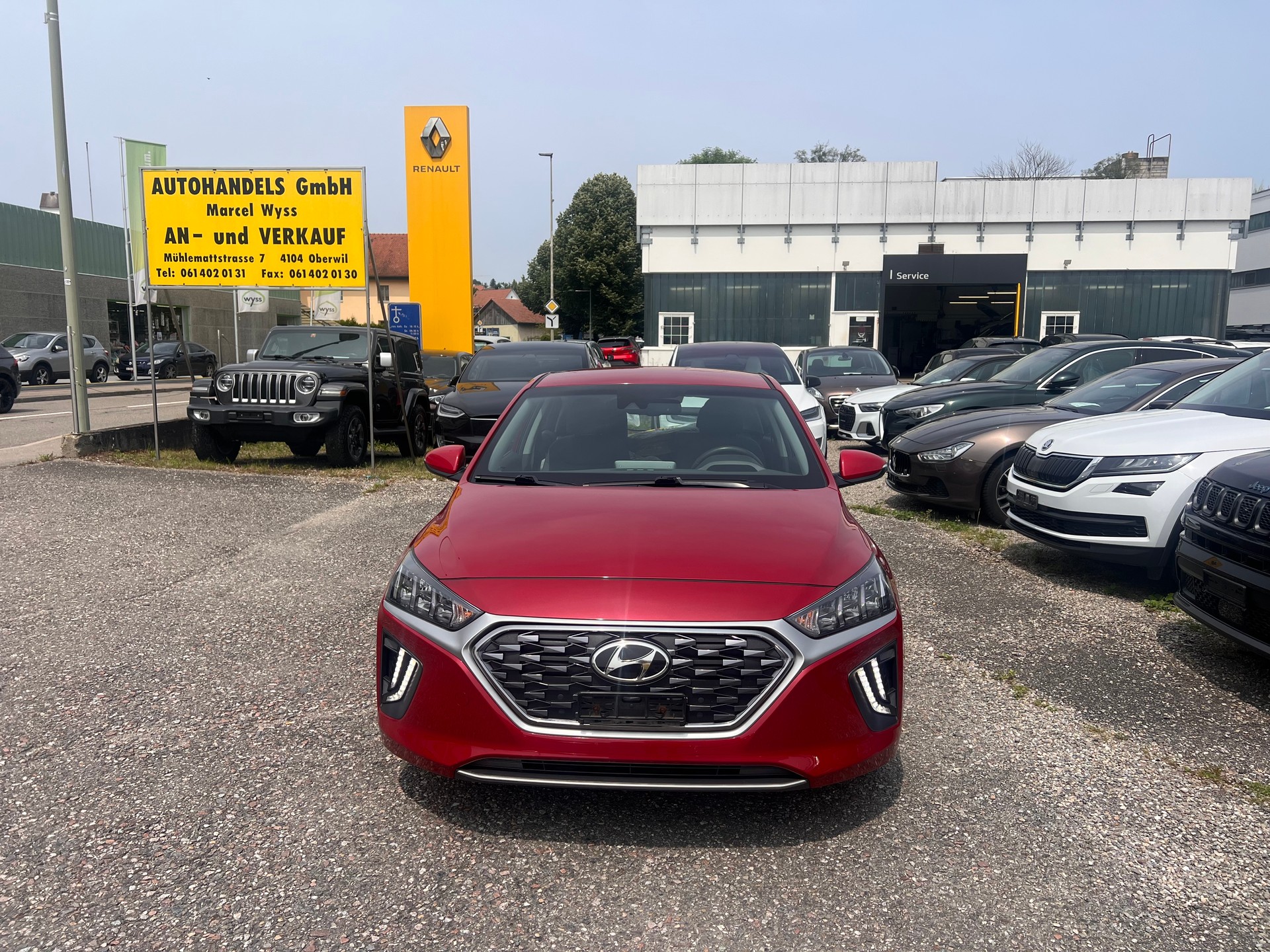 HYUNDAI Ioniq 1.6 GDi Plug in Hybrid Amplia DCT-image-0