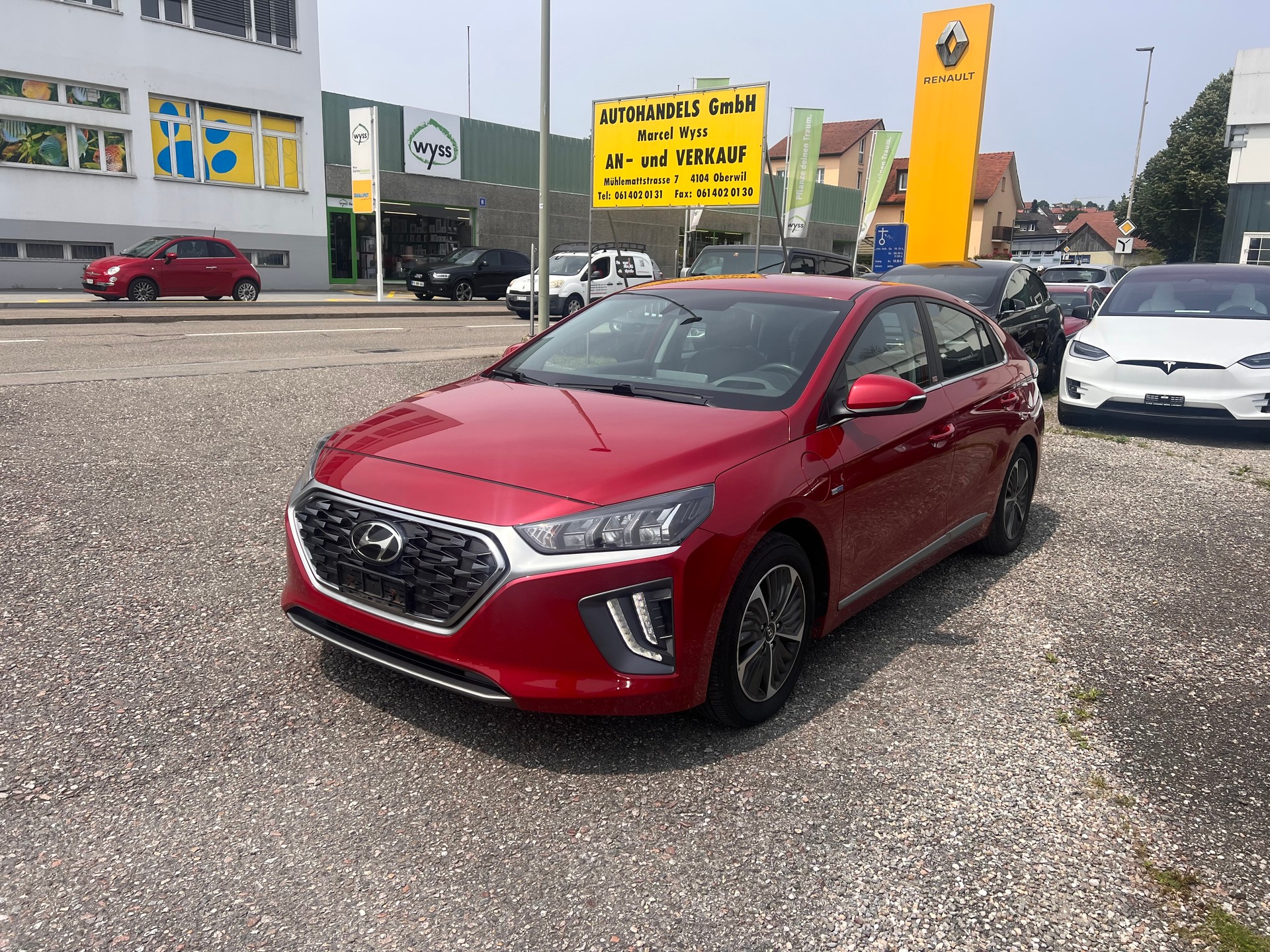 HYUNDAI Ioniq 1.6 GDi Plug in Hybrid Amplia DCT-image-2