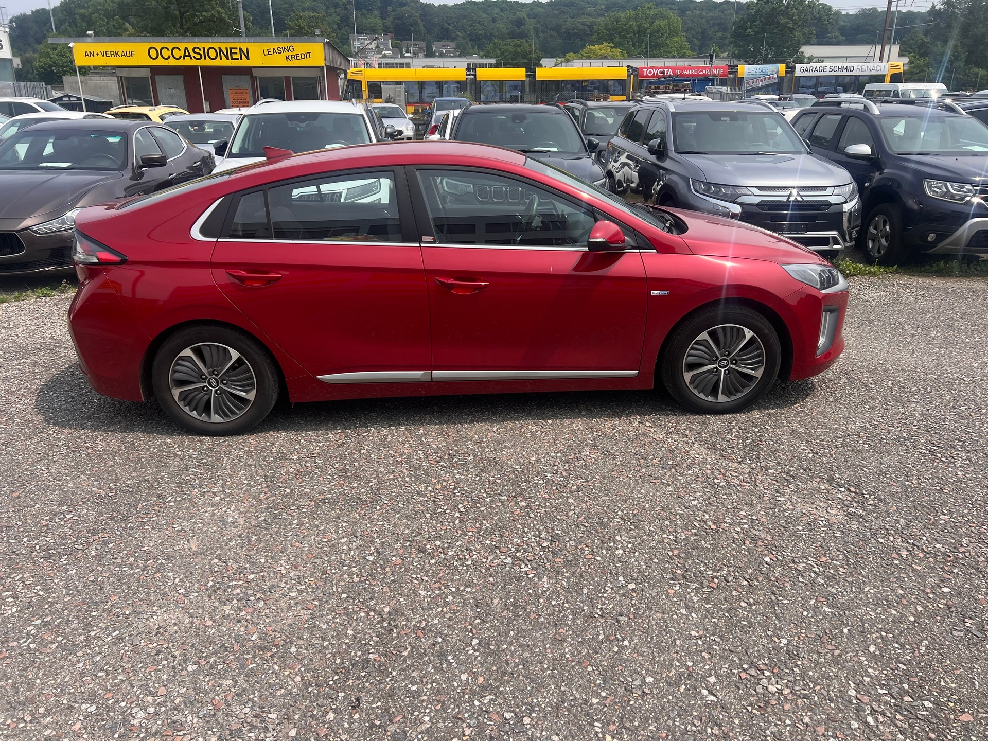 HYUNDAI Ioniq 1.6 GDi Plug in Hybrid Amplia DCT-image-6