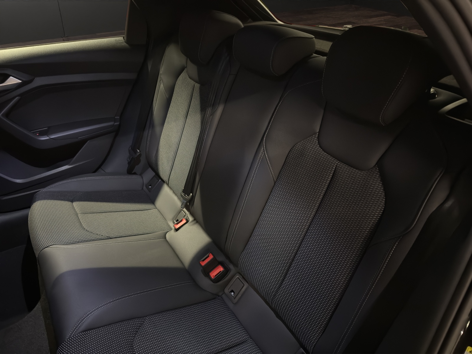 AUDI A1 Sportback 30 TFSI Attraction S-tronic-image-10
