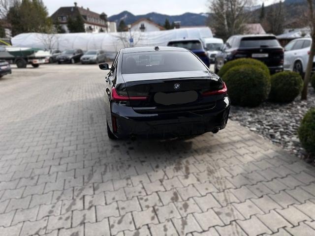 BMW BMW 330d xDrive Limousine M Sport Pro-image-1