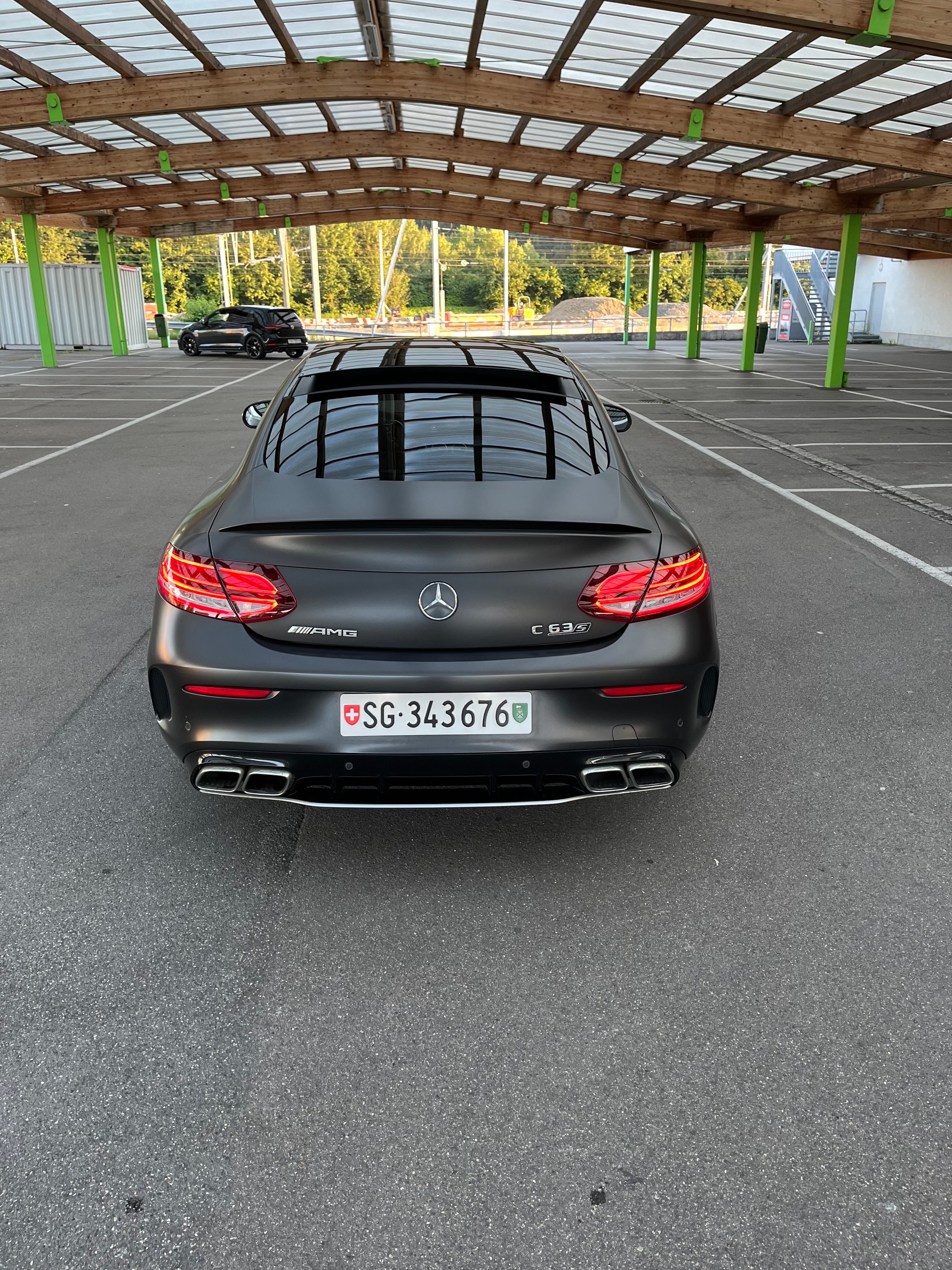 MERCEDES-BENZ W205-image-2