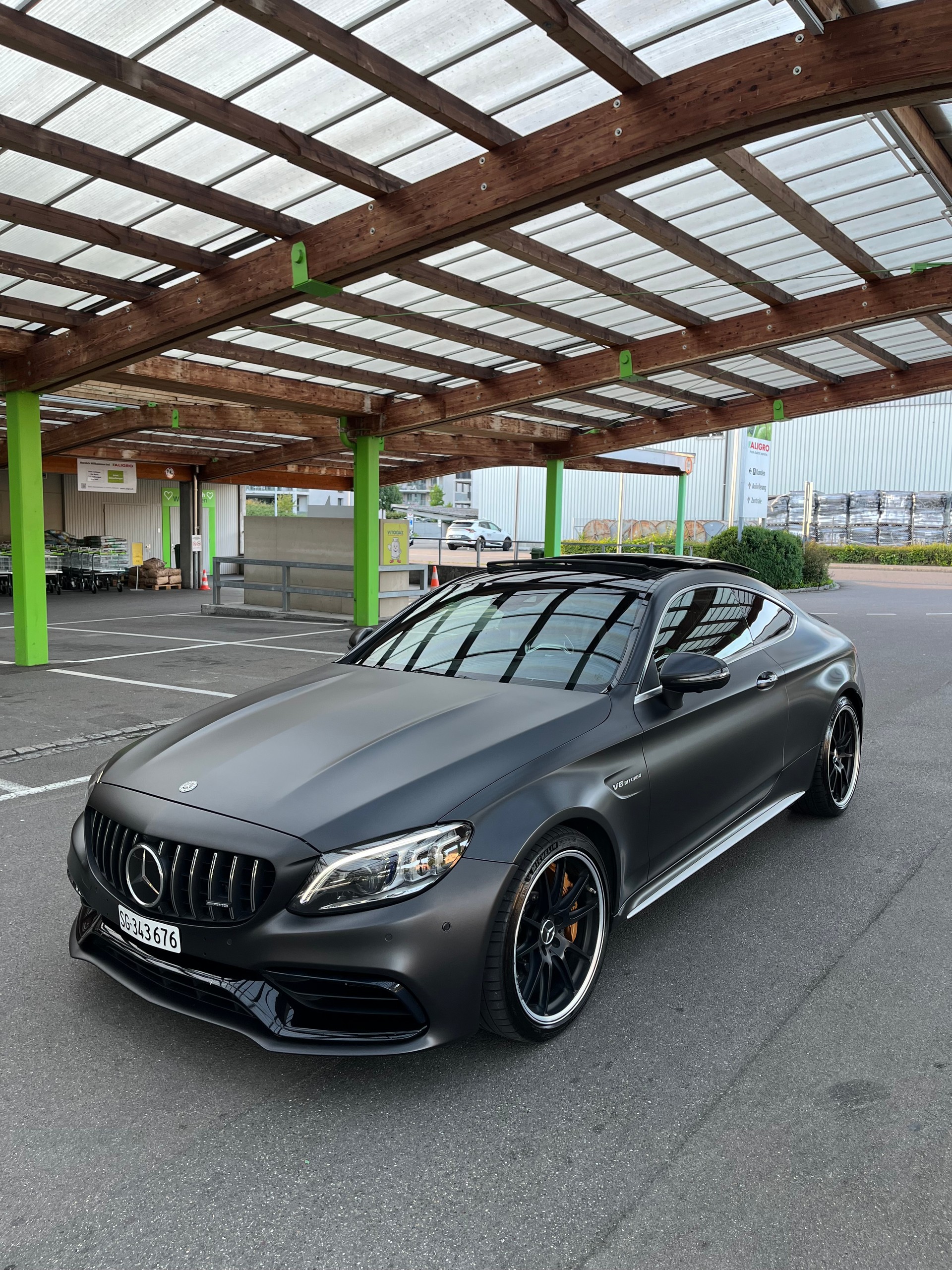 MERCEDES-BENZ W205-image-0