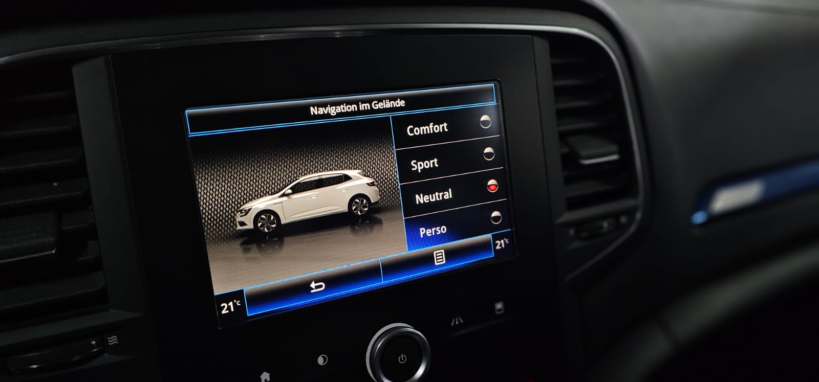 RENAULT Mégane 1.6 16V Turbo GT EDC Frisch MFK-image-18