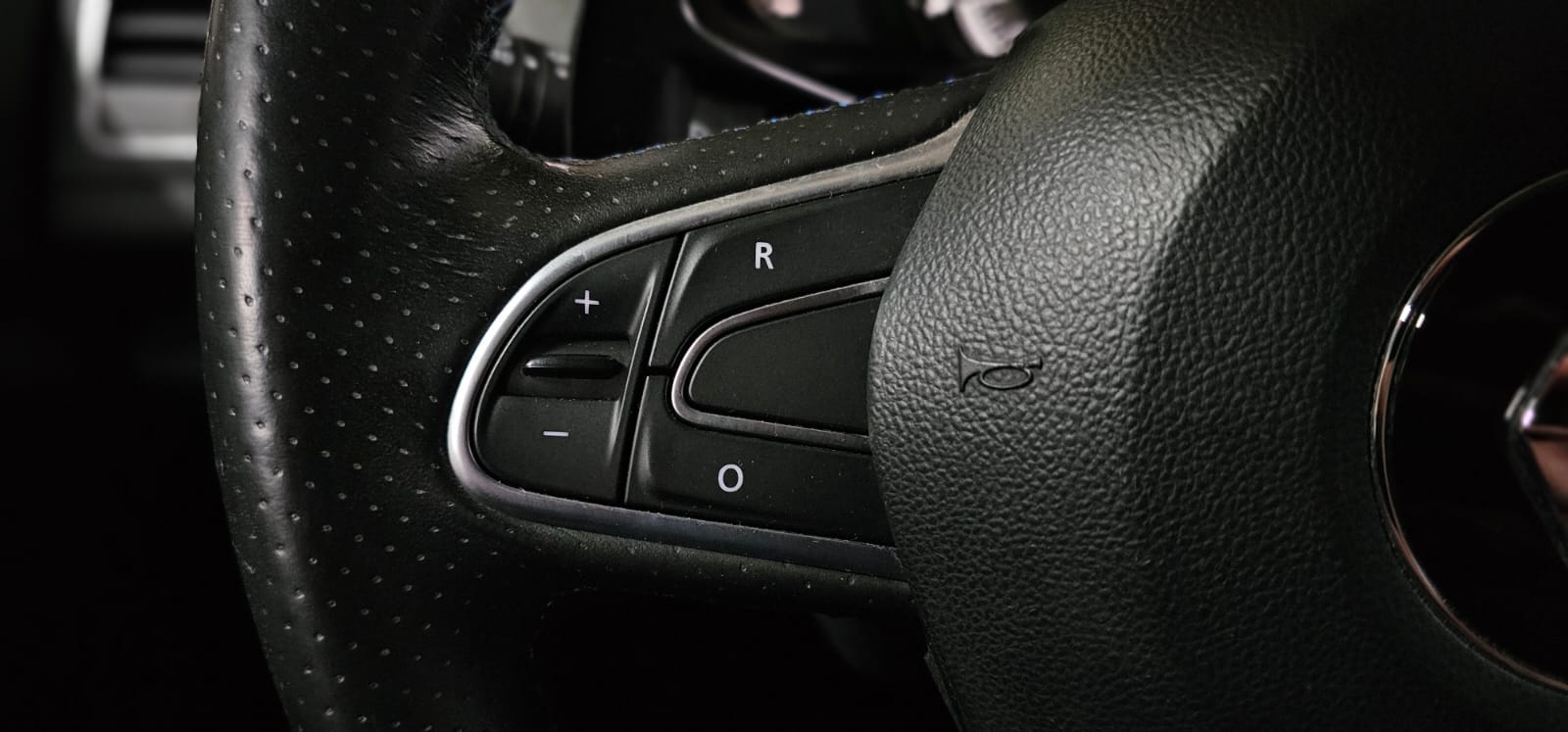 RENAULT Mégane 1.6 16V Turbo GT EDC Frisch MFK-image-14