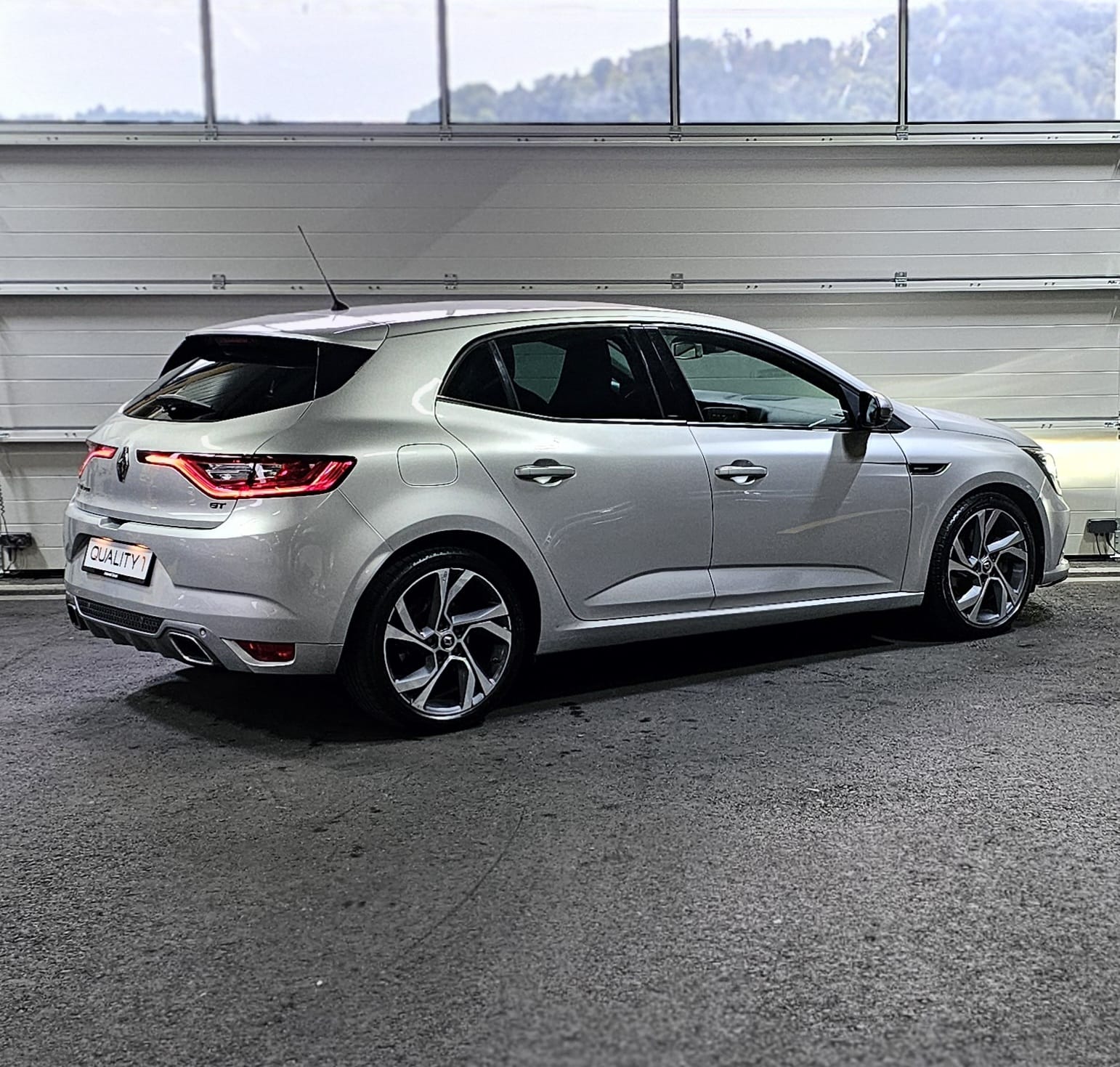 RENAULT Mégane 1.6 16V Turbo GT EDC Frisch MFK-image-4