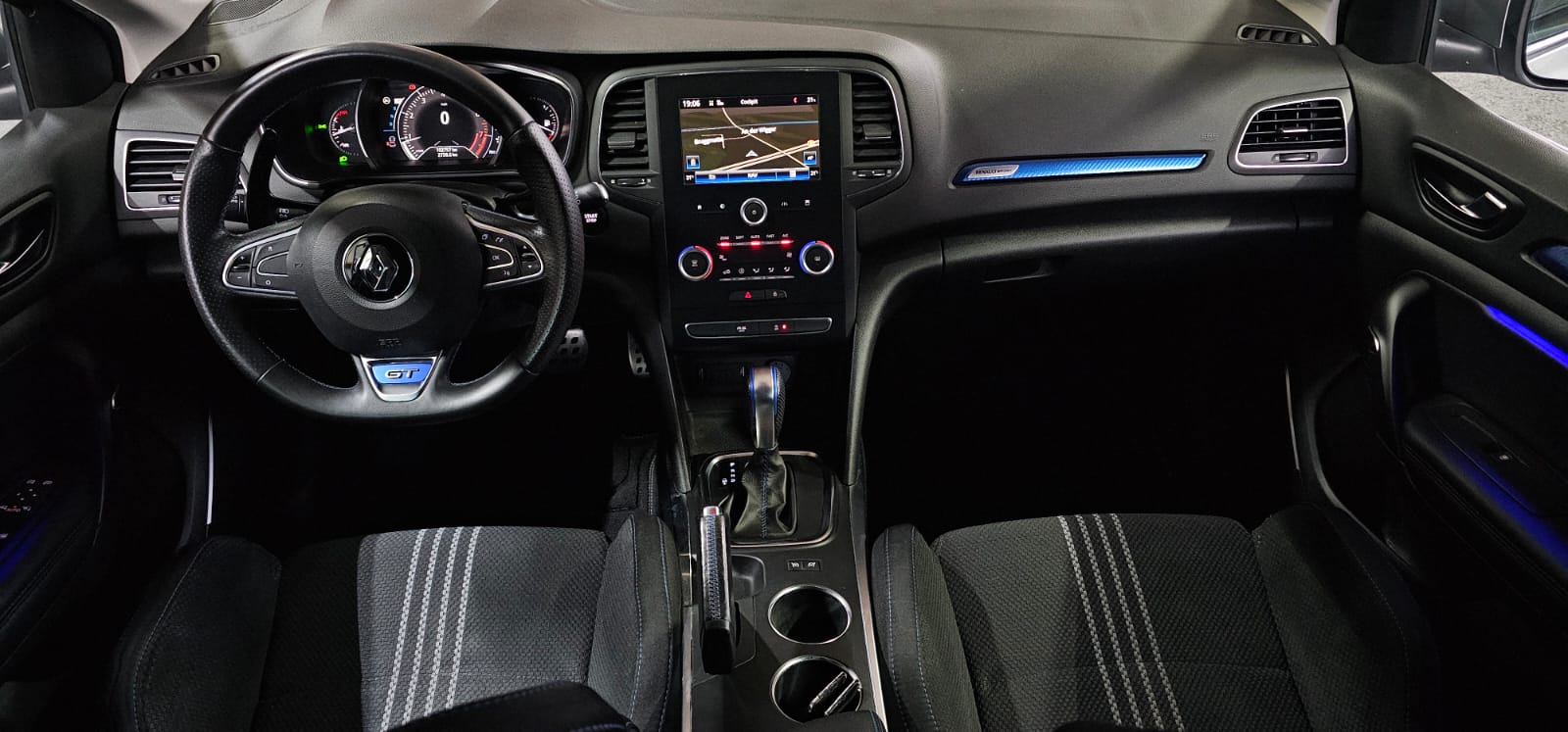 RENAULT Mégane 1.6 16V Turbo GT EDC Frisch MFK-image-10