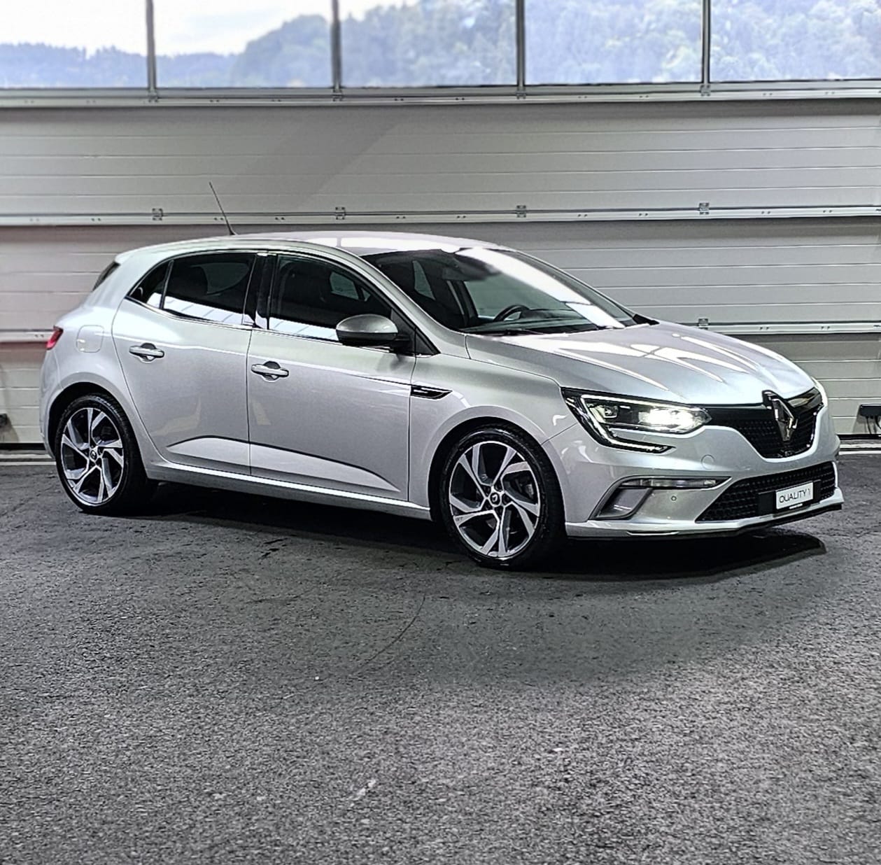RENAULT Mégane 1.6 16V Turbo GT EDC Frisch MFK-image-6