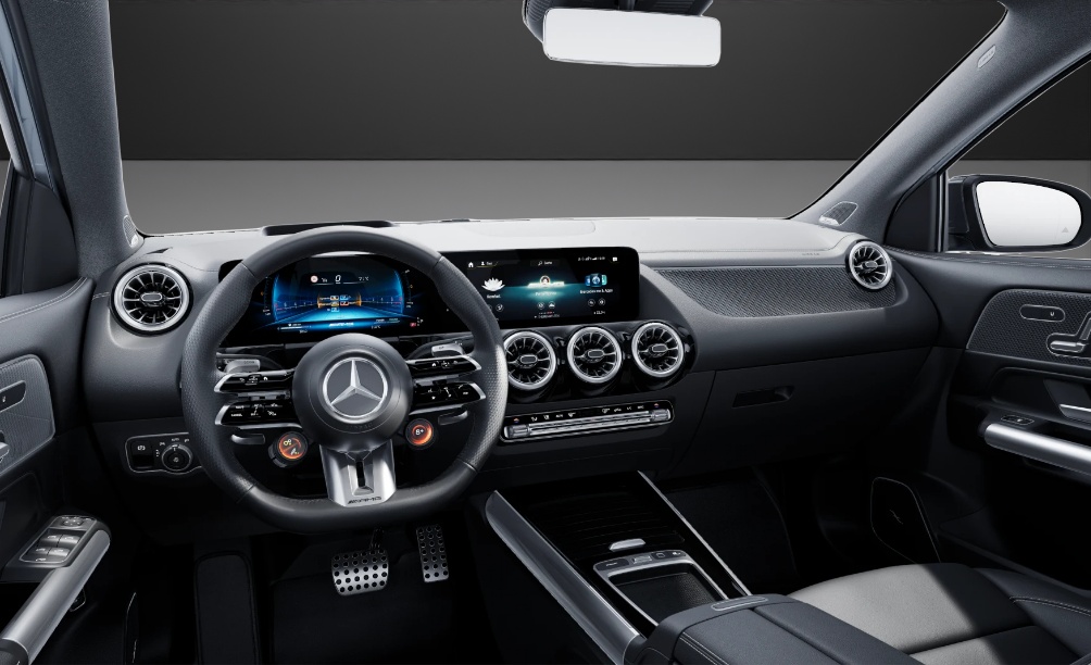 MERCEDES-BENZ GLA AMG 35 4Matic 8G-DCT-image-5