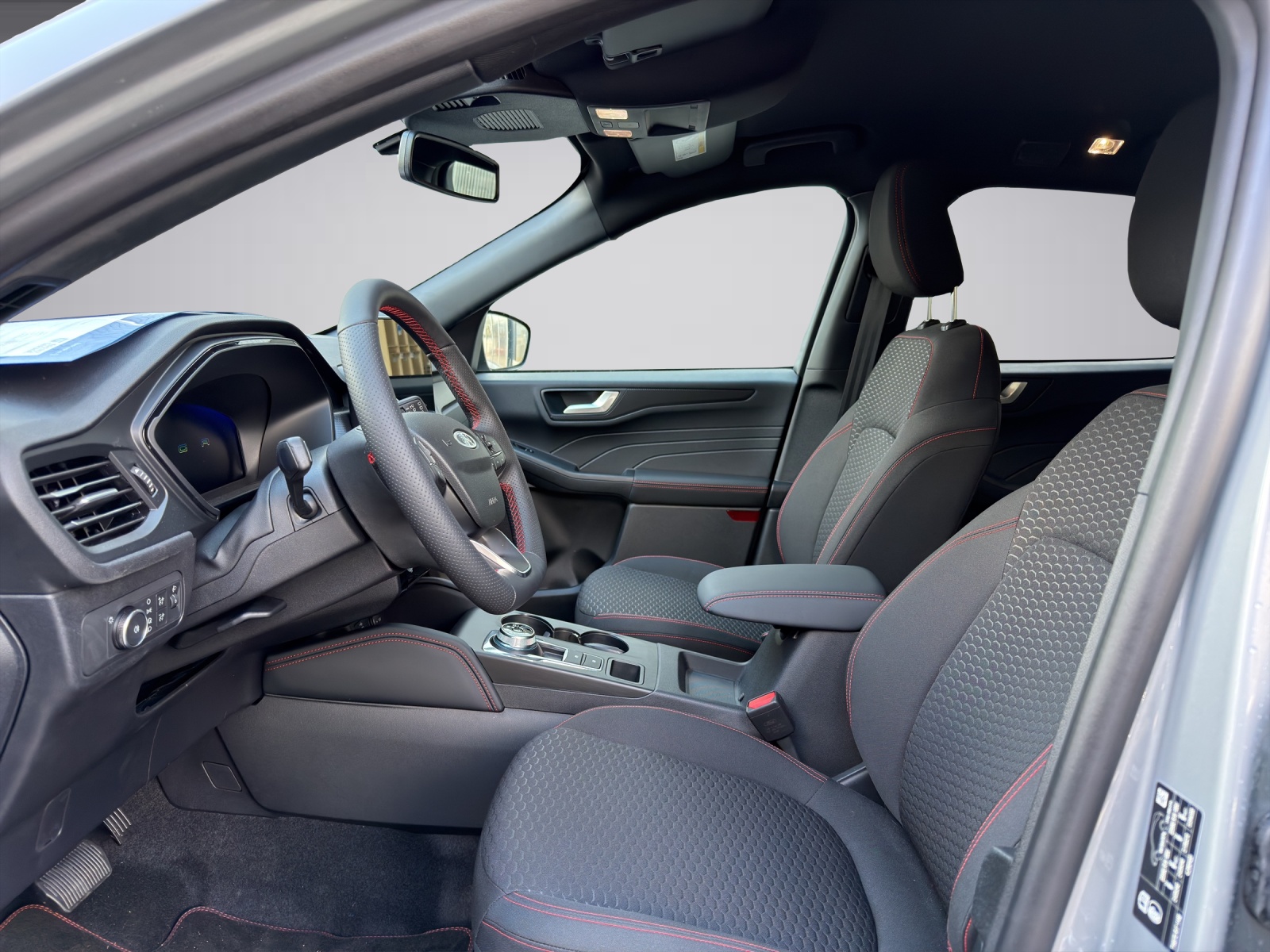 FORD Kuga 2.5 Hybrid ST-Line 4x4-image-8