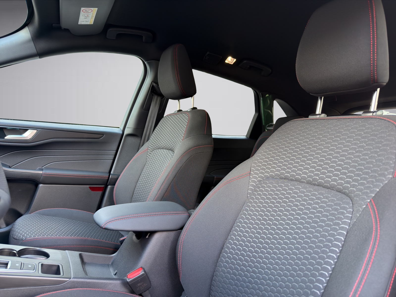 FORD Kuga 2.5 Hybrid ST-Line 4x4-image-9