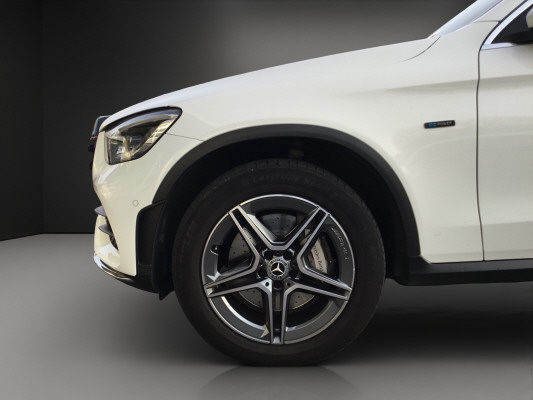 MERCEDES-BENZ GLC 300 de AMG Line 4M A-image-12