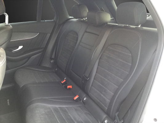 MERCEDES-BENZ GLC 300 de AMG Line 4M A-image-10